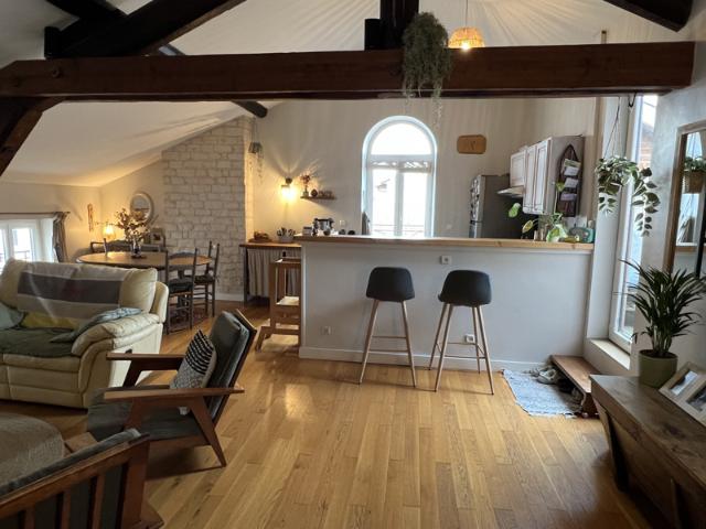 Coup de coeur assuré Appartement plein de charme avec terra