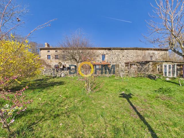 COUP DE COEUR ASSURÉ pour cette maison de caractère en plein