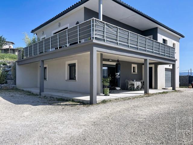 Coup de Coeur Assuré: Superbe Villa Contemporaine de Standi. 150m² Aubenas