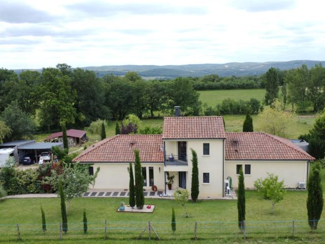 Coup de coeur: Havre de paix moderne aux portes de Figeac 138m² Figeac