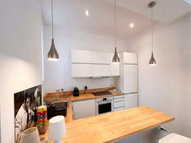 COUP DE COEUR LYON CROIX ROUSSE SUPERBE T2 LUMINEUX AVEC GARAGE ET CAVE