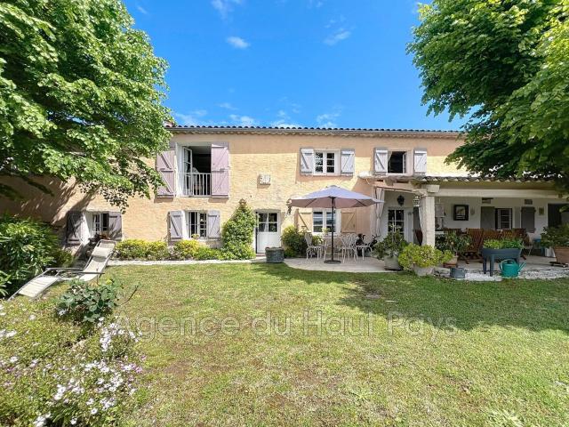 Coup De Coeur. L'agence du Haut Pays vous propose à la vente. 160m² Tanneron