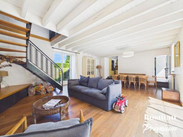 Coup de coeur ! Longère de caractère de 237 m2, 4 chambres et dépendance de 100 m2 Saint Mars du Désert