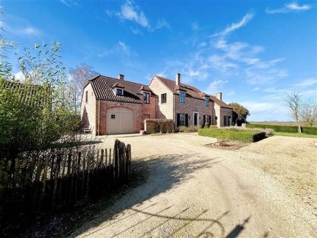 COUP DE COEUR Prestigieuse villa avec situation exceptionn