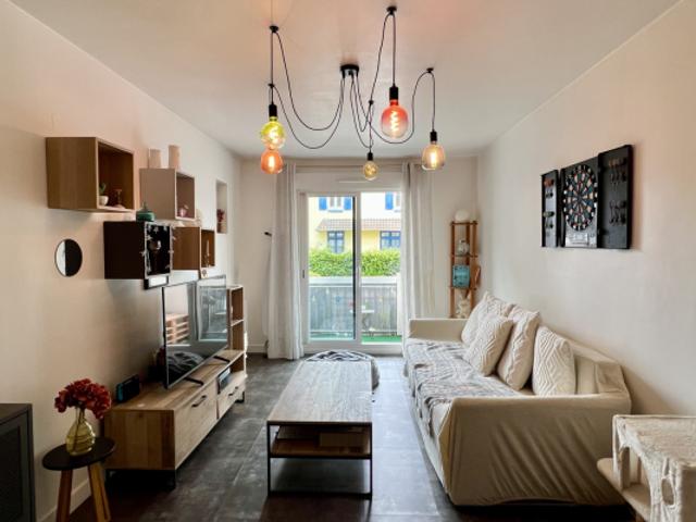 Coup de coeur T2 entièrement rénové avec balcon sud, parking