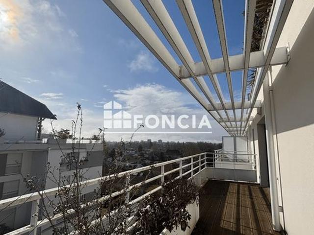 Coup de coeur T3 lumineux quartier Hippodrome Belle terrasse vue montagne