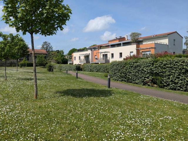 Coup de coeur TASSIN LE BOURG Appartement lumineux avec grand balcon plein sud au calme