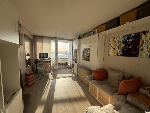 COUP DE COEUR. VUE URBAINE DEGAGEE. LUMINEUX