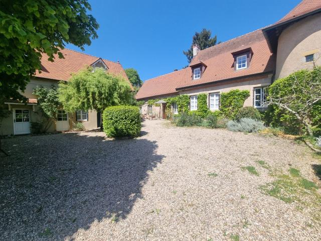 Coup De Coeur 277m² Issy l'Evêque