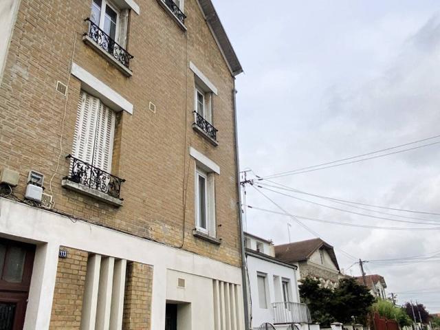COUP DE COEUR 2 pièces lumineux dans un secteur prisé de Fonte