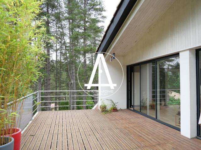 COUP DE FOUDRE À ST FERRÉOL Maison d'architecte Garage Jardin