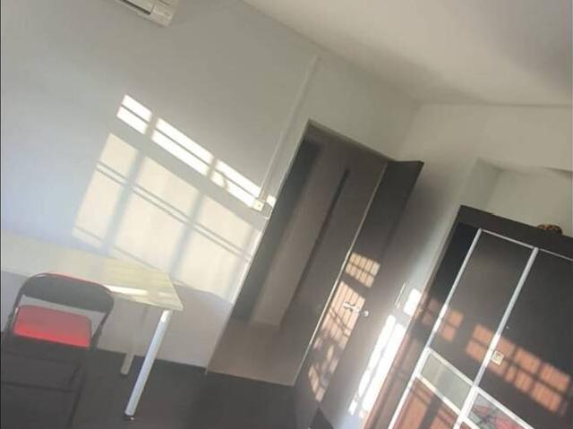 Couple or 2 Females good size Common room, nr Admiralty Mrt, Shops