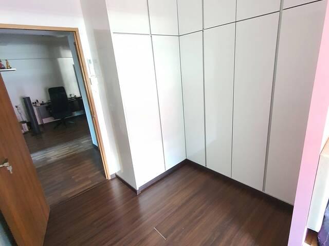 Couple or 2 Females good size Common room, nr Admiralty Mrt, Shops