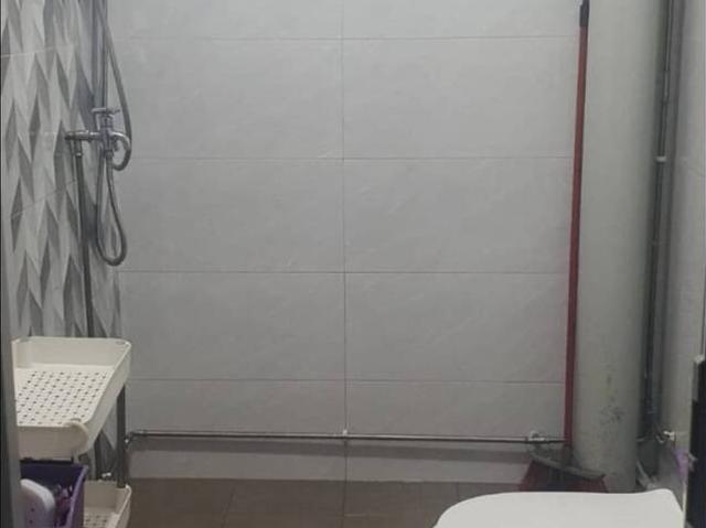 Couple or 2 Females good size Common room, nr Admiralty Mrt, Shops