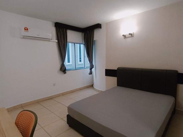 Couple stay deal Zero Deposit Walk to CIQ