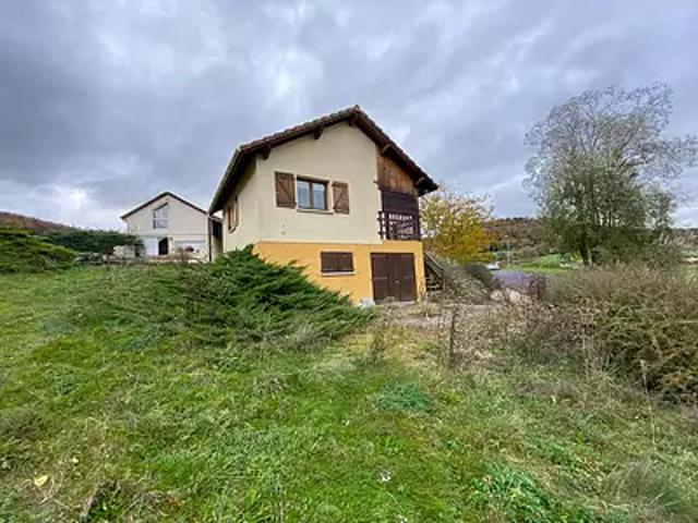 Cour Saint Maurice 25380 Achat / Vente maison 4 pièces t4 au dernier étage