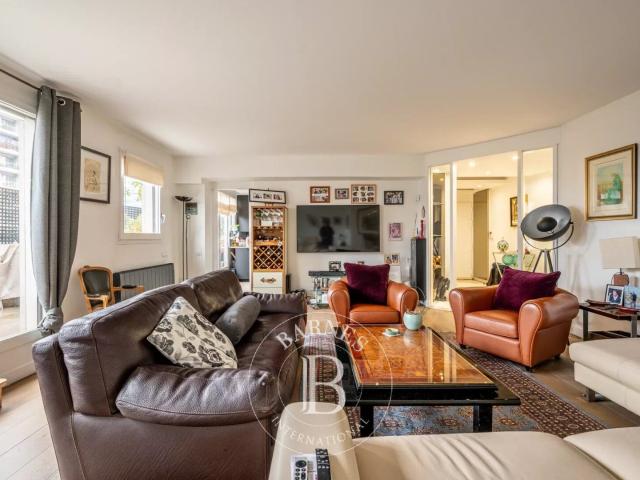 COURBEVOIE APPARTEMENT 136M2 3/4 CHAMBRES TERRASSE