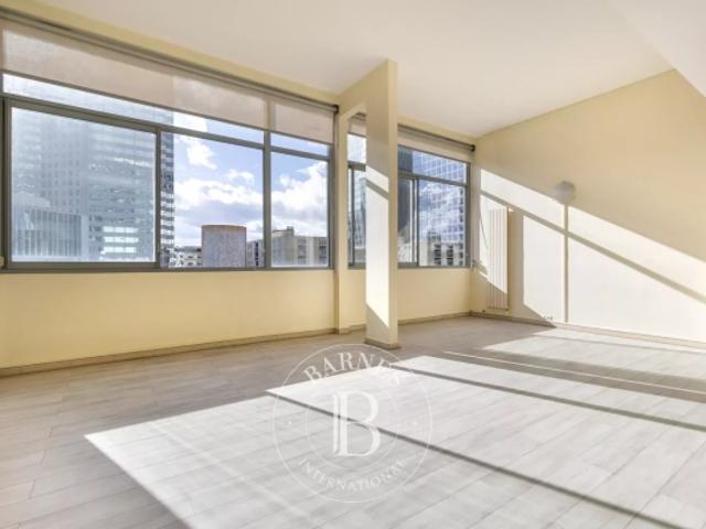 COURBEVOIE DUPLEX FAMILIAL AVEC TERRASSE