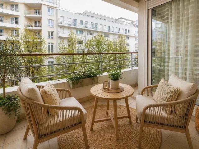 Courbevoie Faubourg de l’Arche — 2 pièces avec terrasse, bal. 45m² Courbevoie