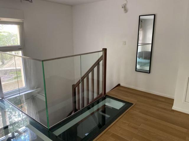 Courbevoie: grand appartement avec 2 pièces en vente