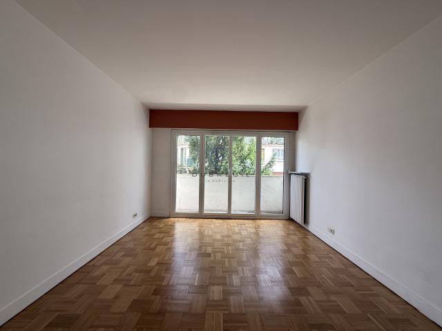 COURBEVOIE PROCHE GARE ASNIERES 2 PIECES 44 M2 CAVE