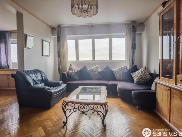 Courbevoie, Quartier Charras Résidence Les Gémeaux Appartement de 4 pièces de 89m2