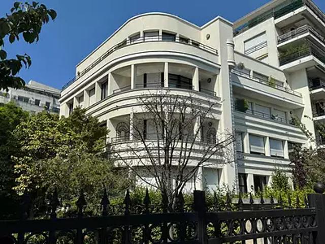 Courbevoie 92400 Achat / Vente maison 18 pièces t18 au dernier étage cave