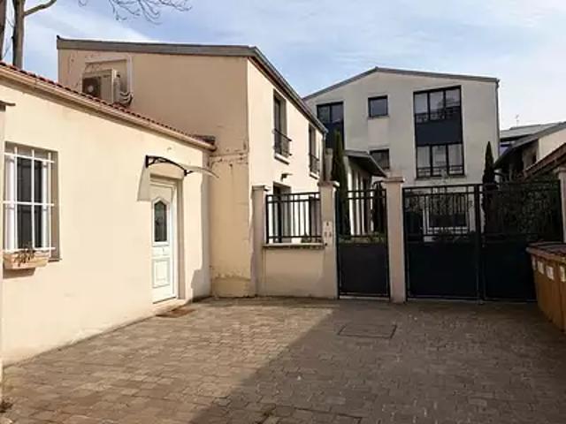 Courbevoie 92400 Achat / Vente appartement 2 pièces t2 cave
