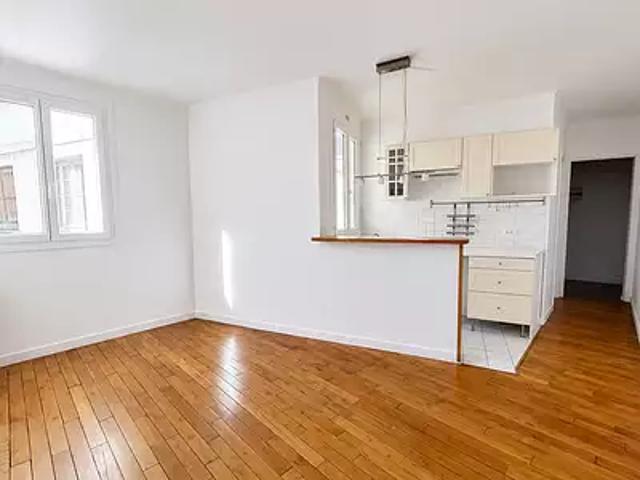 Courbevoie 92400 Achat / Vente appartement 2 pièces t2 piscine cave