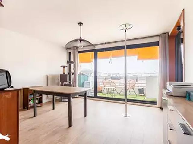 Courbevoie 92400 Achat / Vente appartement 3 pièces t3 au dernier étage