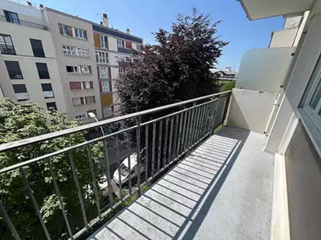 Courbevoie 92400 Achat / Vente appartement 3 pièces t3 balcon
