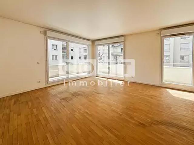 Courbevoie 92400 Achat / Vente appartement 3 pièces t3 terrasse