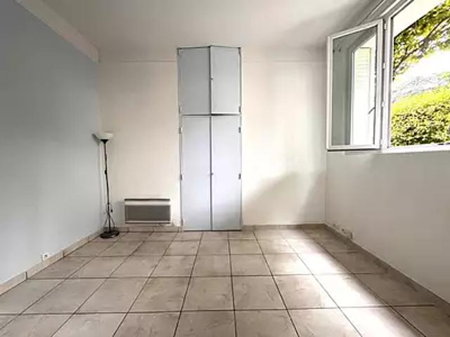 Courbevoie 92400 Location appartement 1 pièce t1 cave
