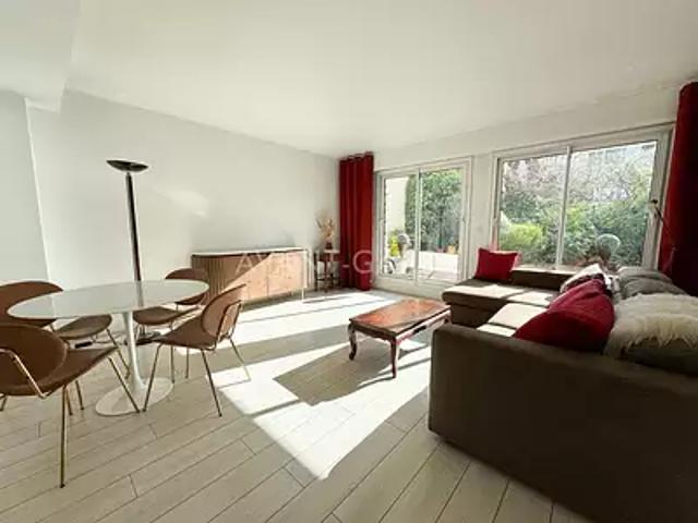 Courbevoie 92400 Location appartement 3 pièces t3 terrasse parking