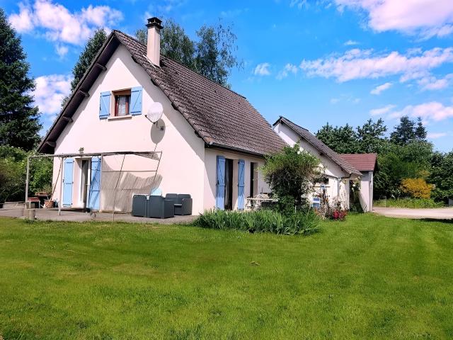 Courlaoux: grande maison avec terrasse