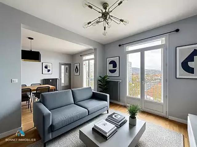 Cournon d'Auvergne 63800 Achat / Vente appartement 6 pièces t6 au dernier étage cave