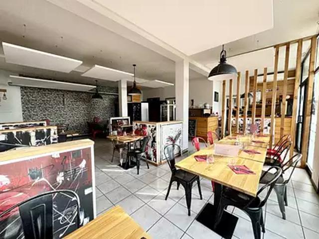 Cournon d'Auvergne 63800 Achat / Vente divers 2 pièces