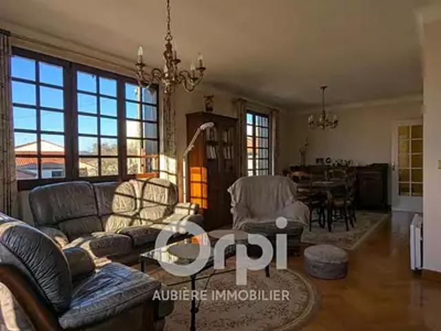 Cournon d'Auvergne 63800 Achat / Vente maison 6 pièces t6 jardin cave