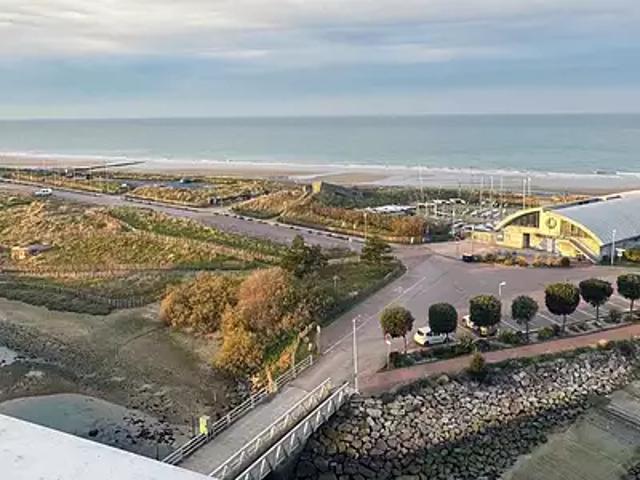 Courseulles sur Mer 14470 Location appartement 1 pièce t1 au dernier étage cave
