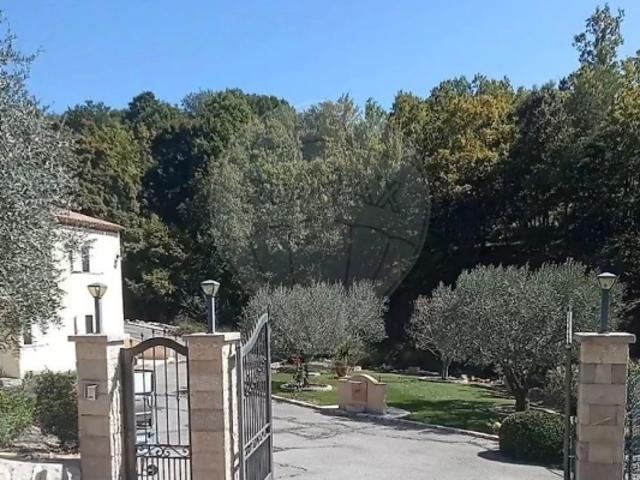 COURSEGOULES, maison à vendre, 4 pièces, 182 m²