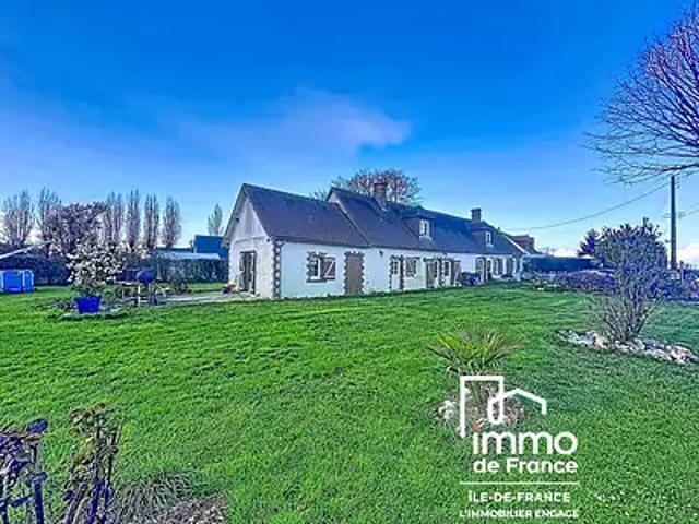 Courville sur Eure 28190 Achat / Vente maison 5 pièces t5 au dernier étage parking