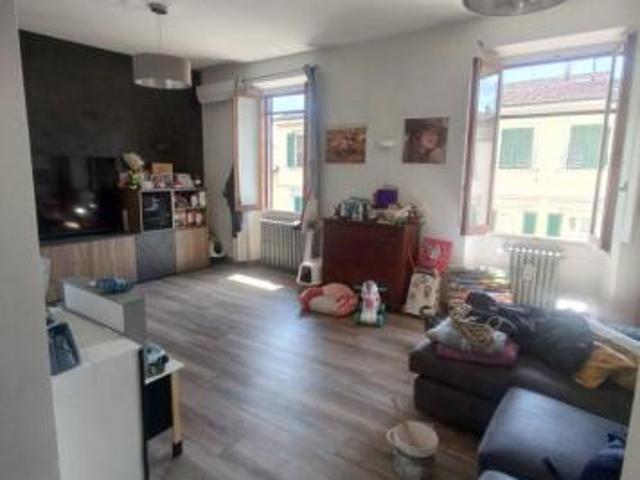COVERCIANO Via Ramazzini pressi vendiamo in via esclusiva bellissimo appartamento al secondo e ultimo piano di piccola palazzina con facciata e tetto