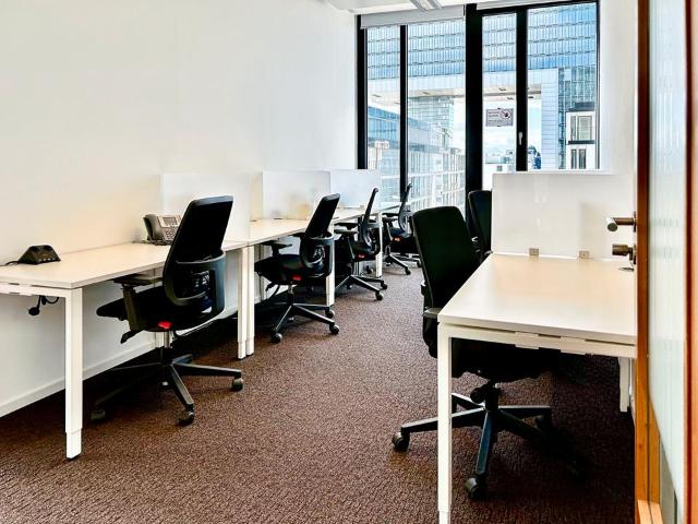Coworking Bereich in Regus Kranhaus 1