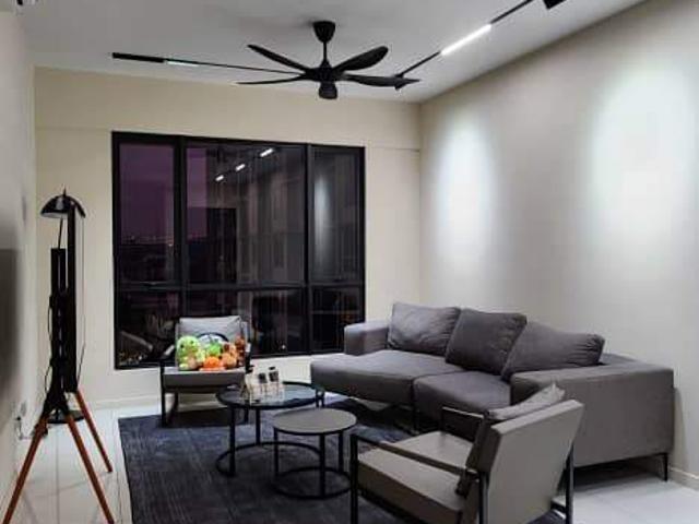 Cozy Master bedroom Female unit