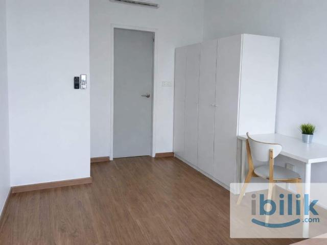 Cozy Master BedRoom for Rent at The Greens @ Near MSU