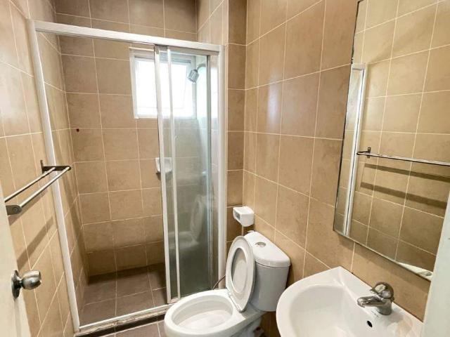 Cozy Master Room for 2 pax | Zero Deposit | Walking distance to Ampang Park LRT