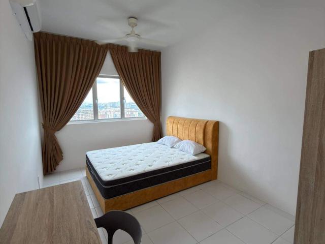 Cozy Master Room for Female