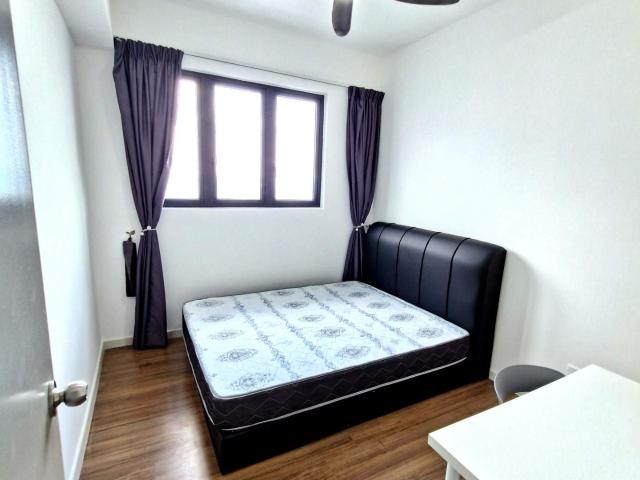 [Cozy medium room] All in Fully Furnished! Parking Available! Non Partition Room! Female tenants only
