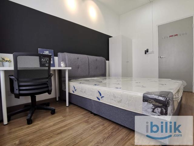 ✨[COZY MEDIUM ROOM]✨Female Unit! LARGE room space! Non partition! Come see to Believe it!