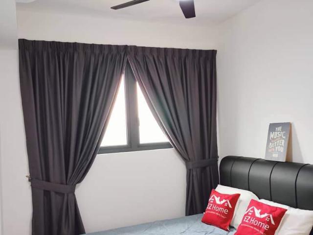 [Cozy medium room] LARGE room space! Non partition room! Come see to Believe it!